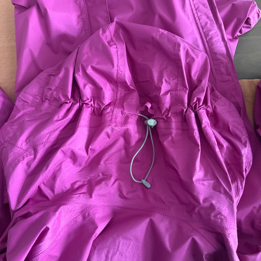 Patagonia Women's Rain Shell Jacket size M - Picture 8 of 12